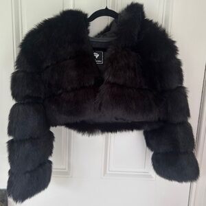 THE BEAUTY OPTIMAL PRODUCT Faux Fur Hooded Fluffy Coat